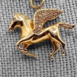 14K Gold & Diamond Vintage Pegasus Pendant .25 ctw. 13.55 grams